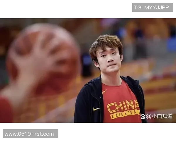 丁彦雨航与乔治的巅峰对决谁能在赛场上笑到最后