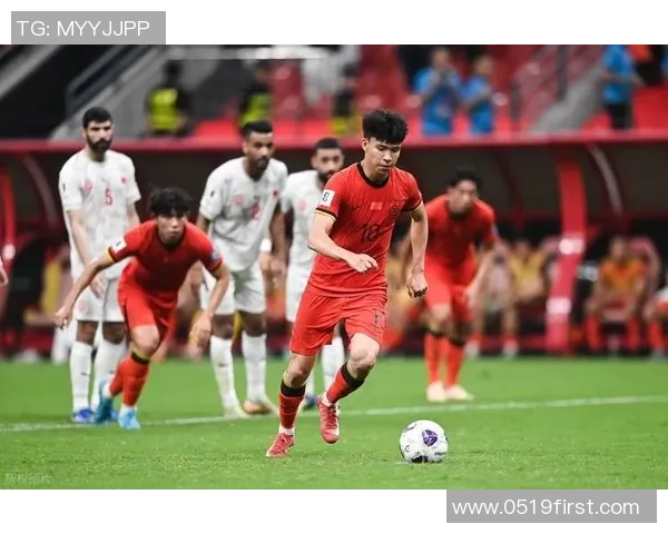 U22阿曼队与中国队激战正酣争夺亚洲青年足球赛晋级名额